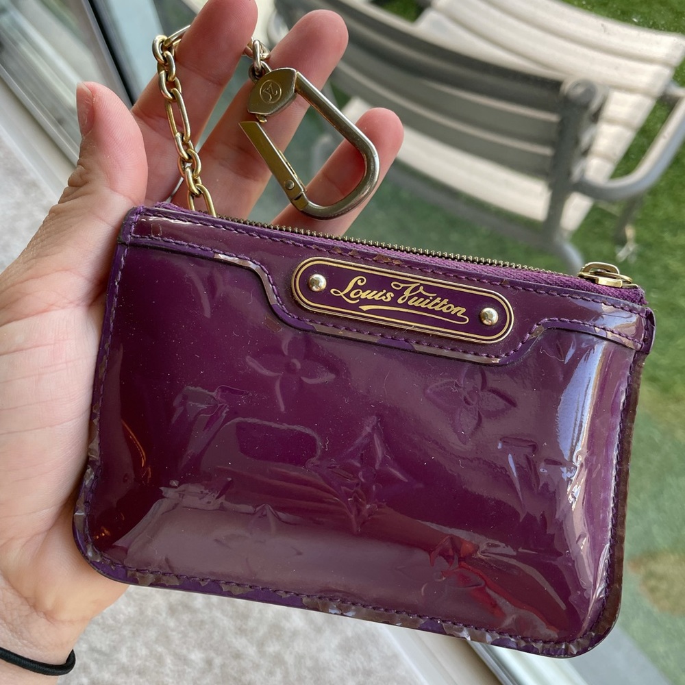 Louis Vuitton Vernis Embossed key chain wallet